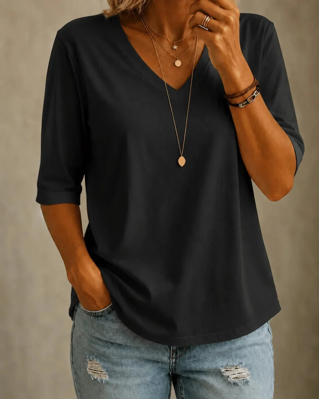 Daisy | Black V-Neck Tee, colour Black