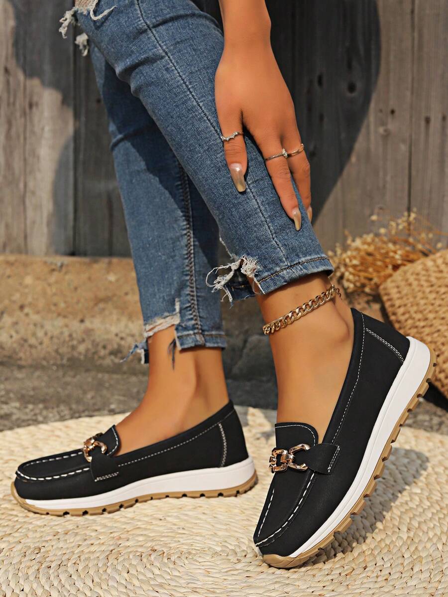 Kendra | Canvas-Look Chain Loafers, colour Black