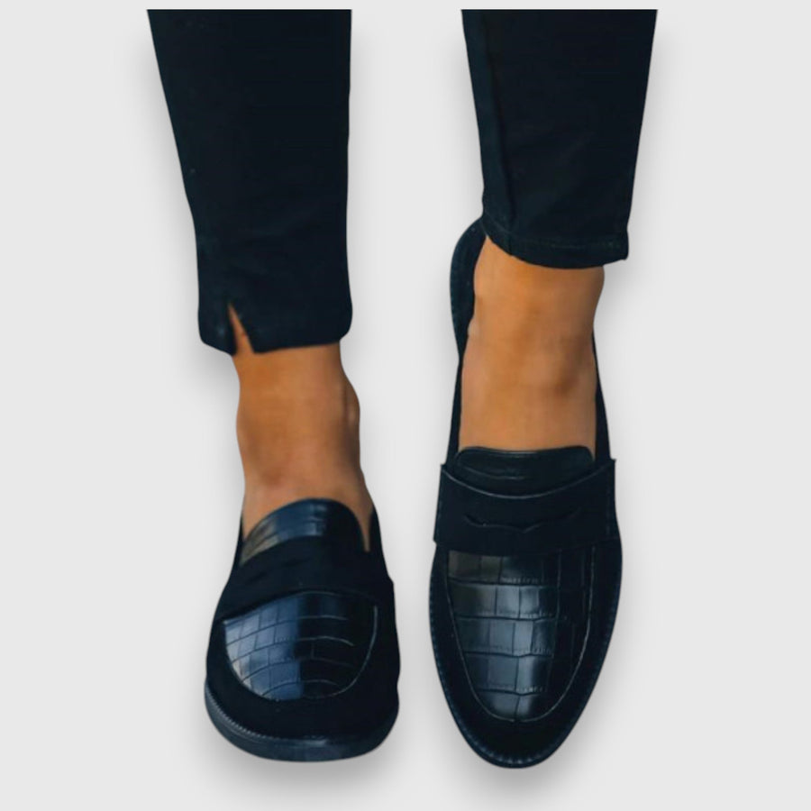 Mariluz | Black Croc-Effect Loafers