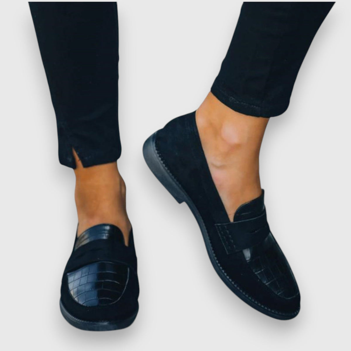Mariluz | Black Croc-Effect Loafers, colour Black