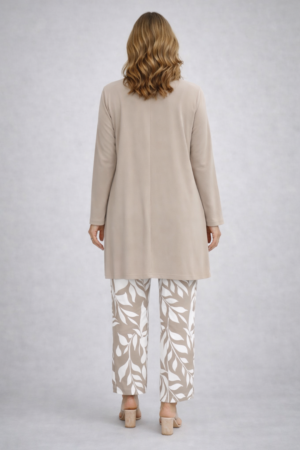 Stella | Cream Three-Piece Set with Leaf Trousers, colour Cream